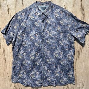 Men's Eddie Bauer classic fit (floral) graphic short sleeve button down